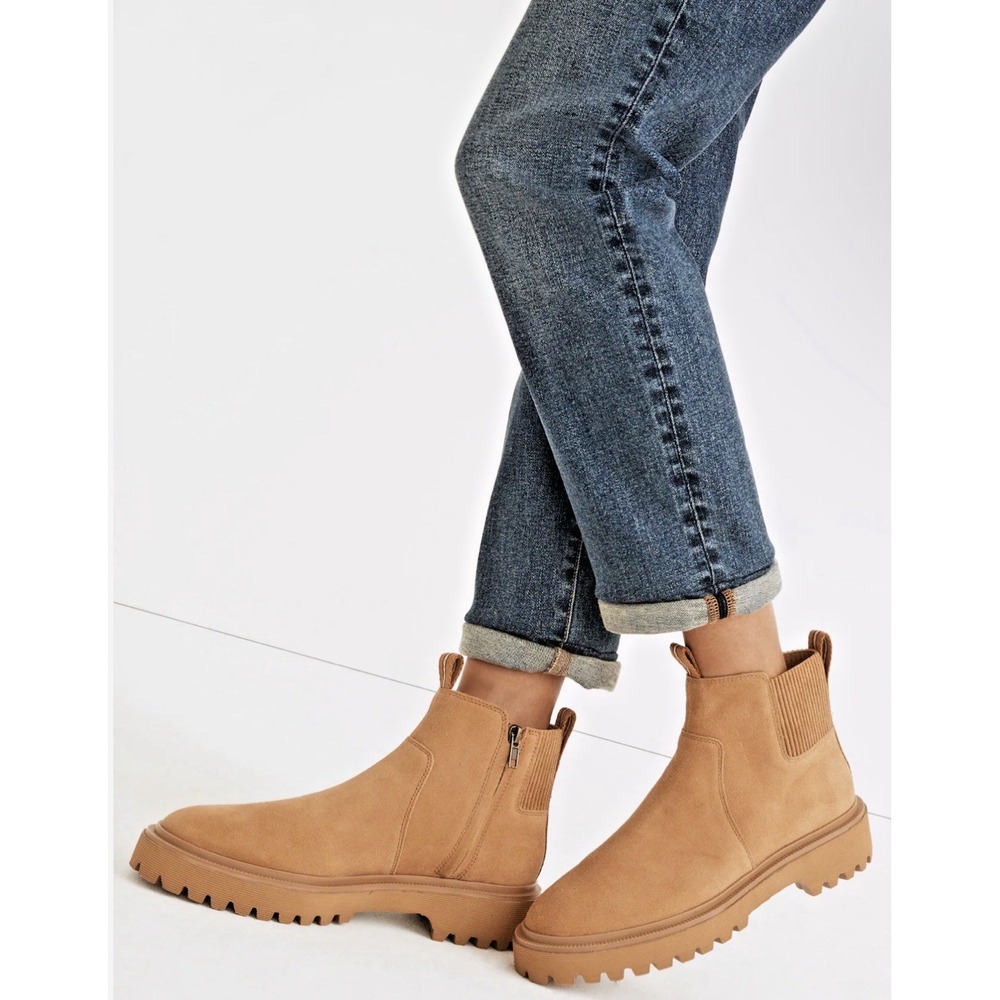 Madewell Women Size 9.5 The Henry Lugsole Chunky Boots Distant Sand Suede NC306